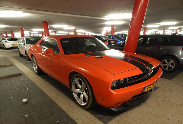 Dodge Challenger SRT-8