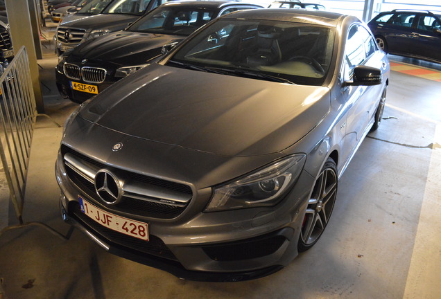 Mercedes-Benz CLA 45 AMG C117