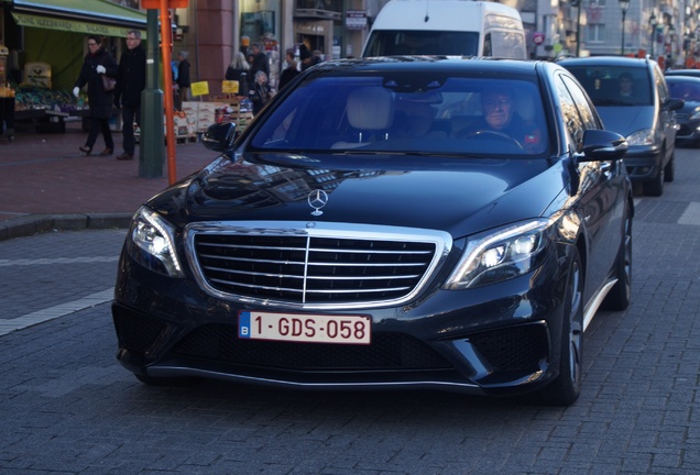 Mercedes-Benz S 63 AMG V222