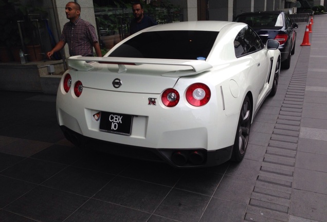 Nissan GT-R