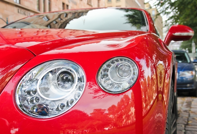 Bentley Continental GTC V8