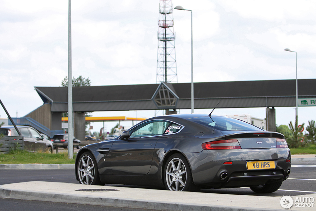 Aston Martin V8 Vantage