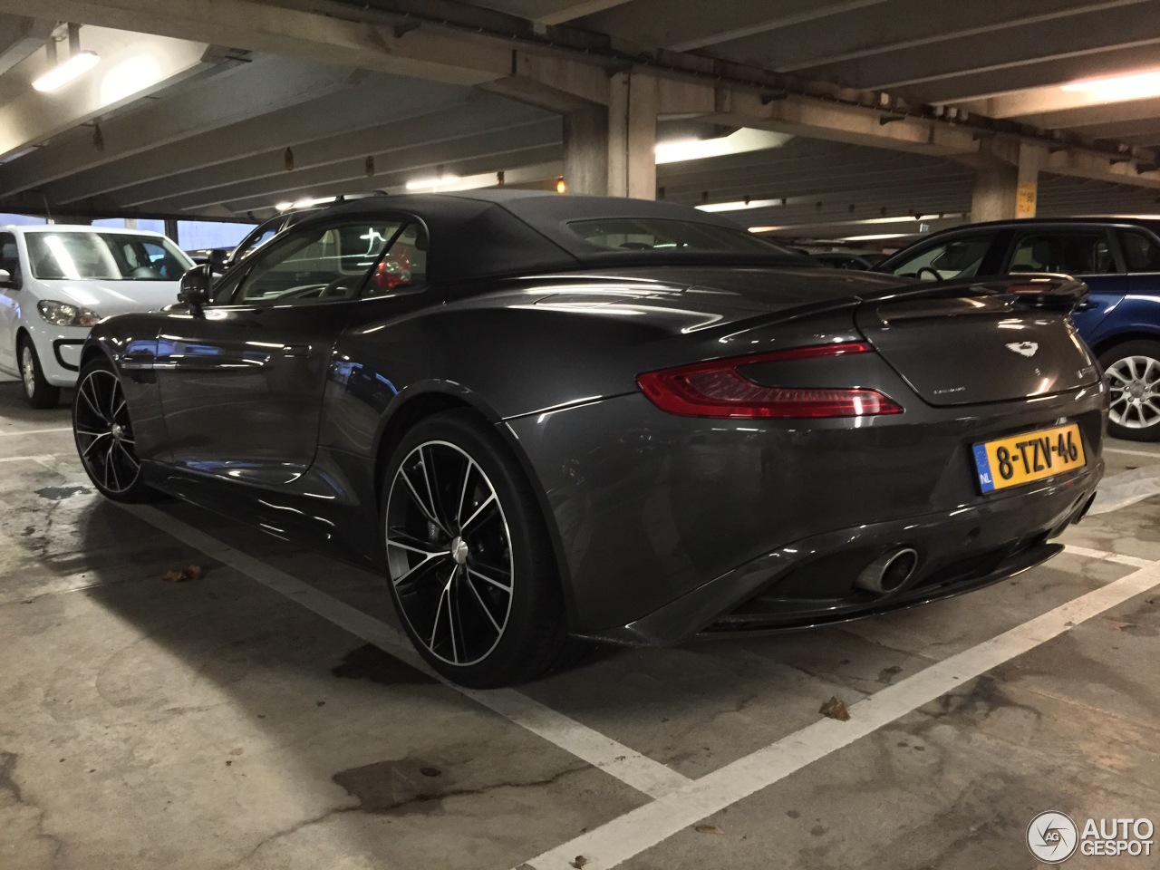 Aston Martin Vanquish Volante