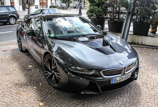 BMW i8