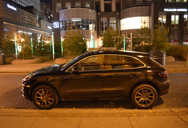 Porsche 95B Macan Turbo