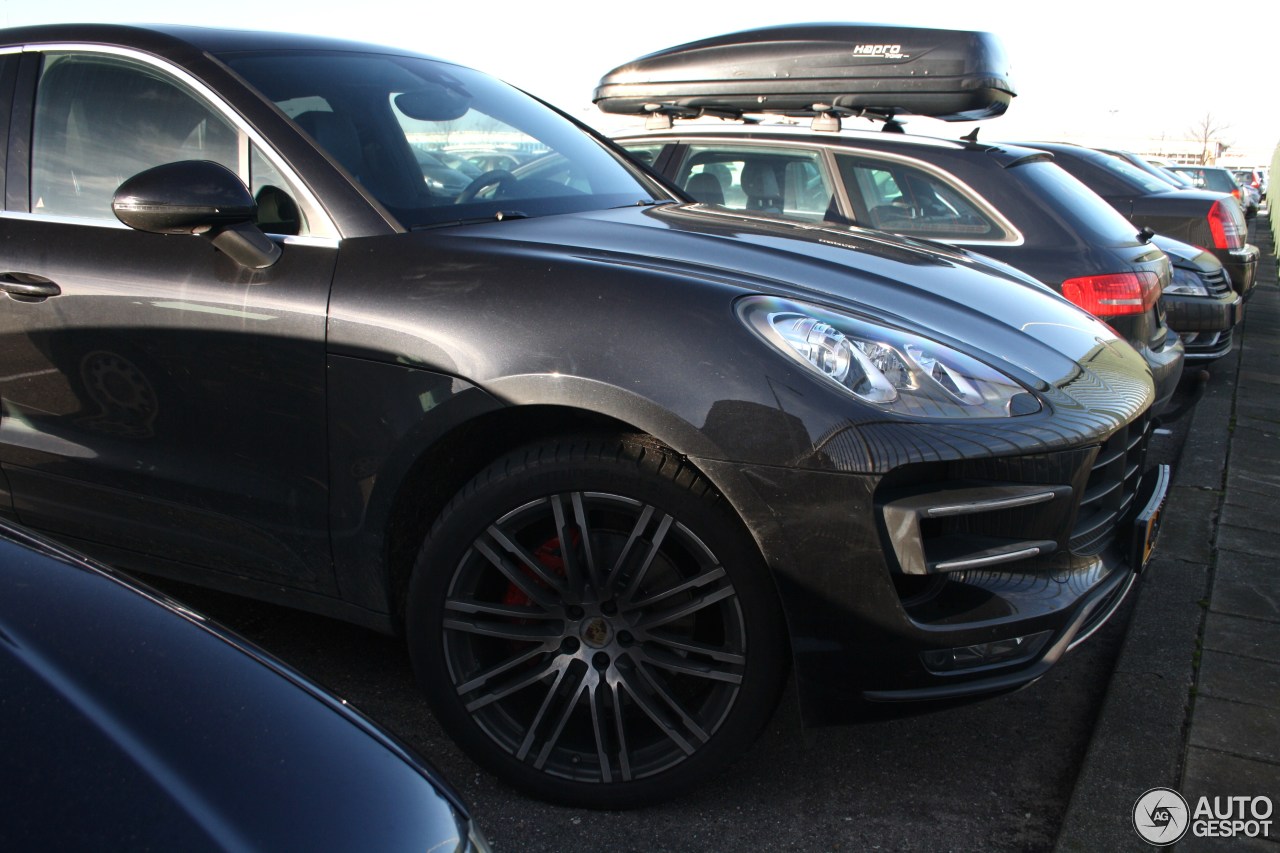 Porsche 95B Macan Turbo