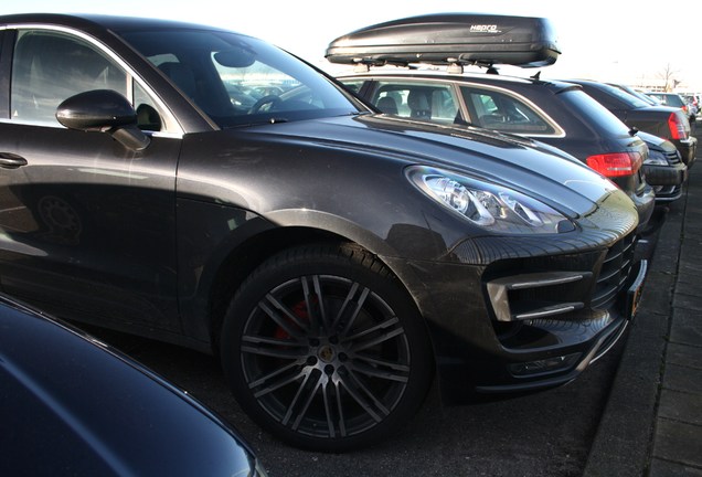 Porsche 95B Macan Turbo