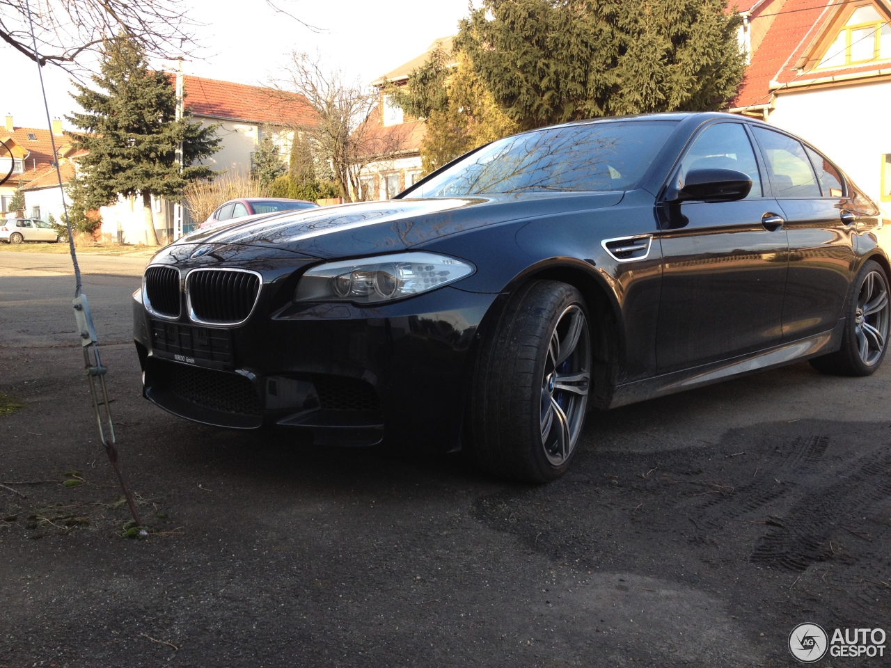 BMW M5 F10 2011