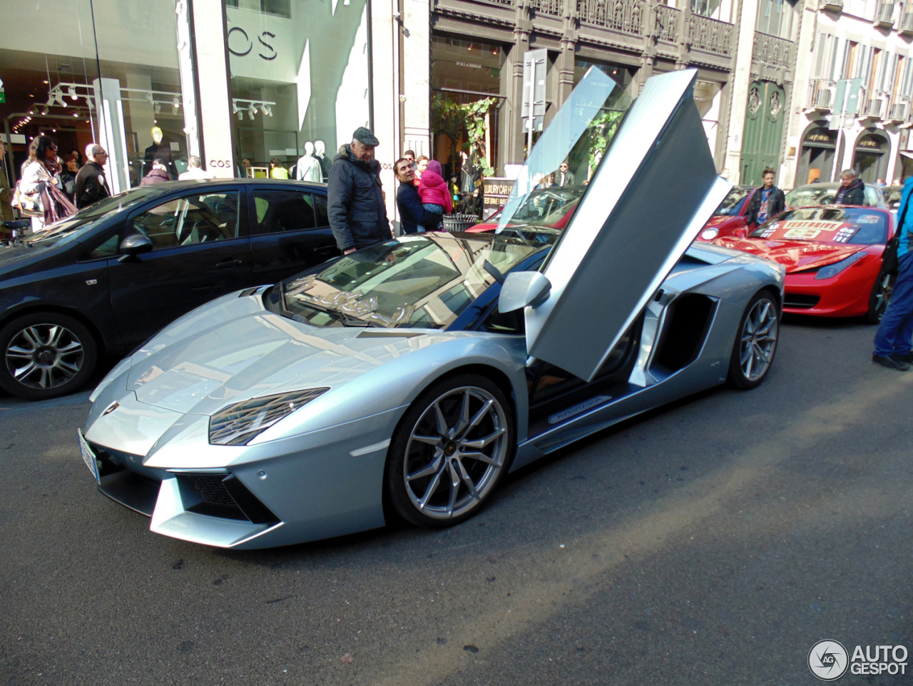 Lamborghini Aventador LP700-4 Roadster