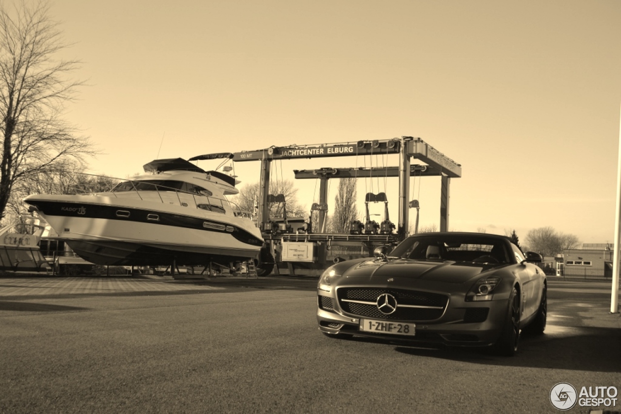 Mercedes-Benz SLS AMG GT Roadster Final Edition