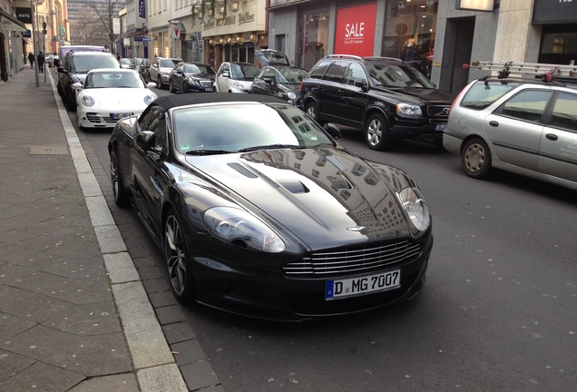 Aston Martin DBS Volante