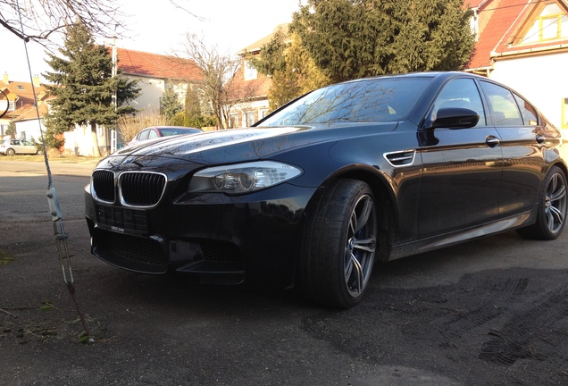 BMW M5 F10 2011