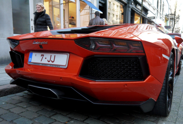 Lamborghini Aventador LP700-4