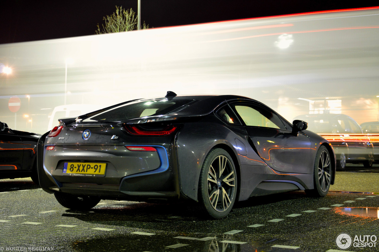 BMW i8