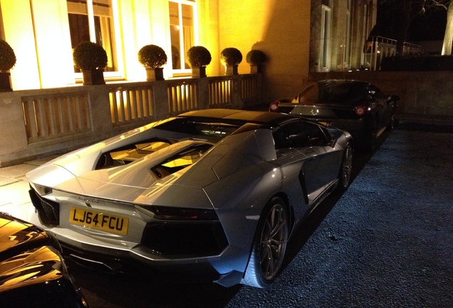 Lamborghini Aventador LP700-4 Roadster