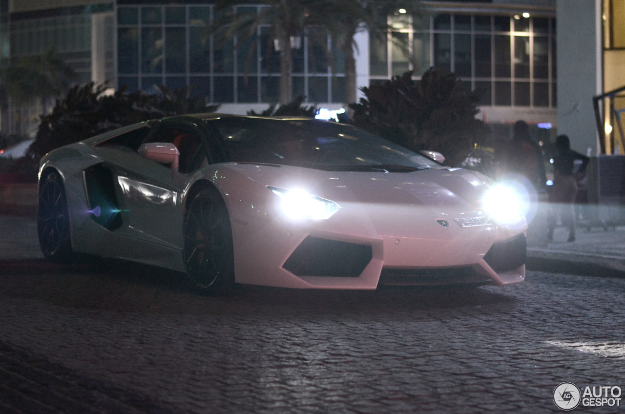 Lamborghini Aventador LP700-4 Roadster