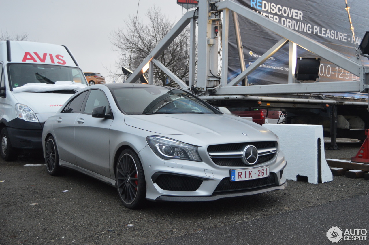 Mercedes-Benz CLA 45 AMG C117