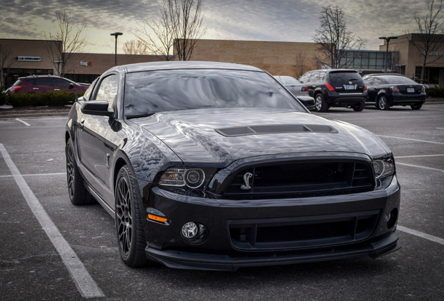 Ford Mustang Shelby GT500 2013