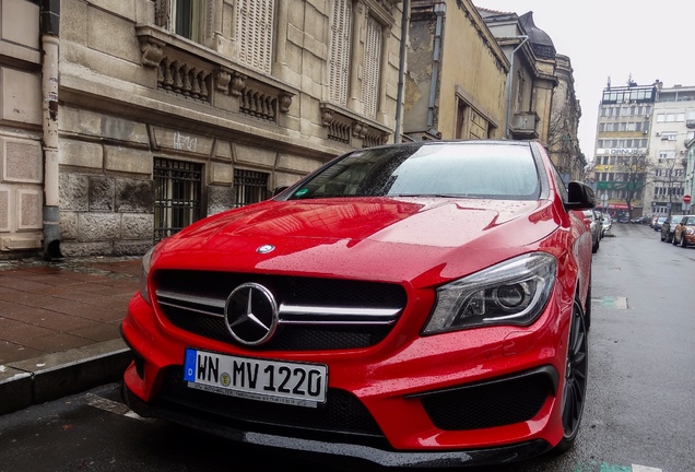 Mercedes-Benz CLA 45 AMG C117