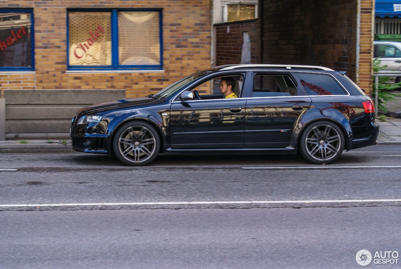 Audi RS4 Avant B7