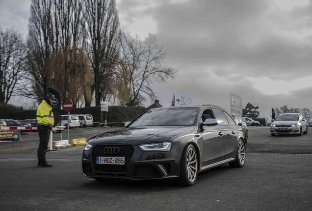 Audi RS4 Avant B8