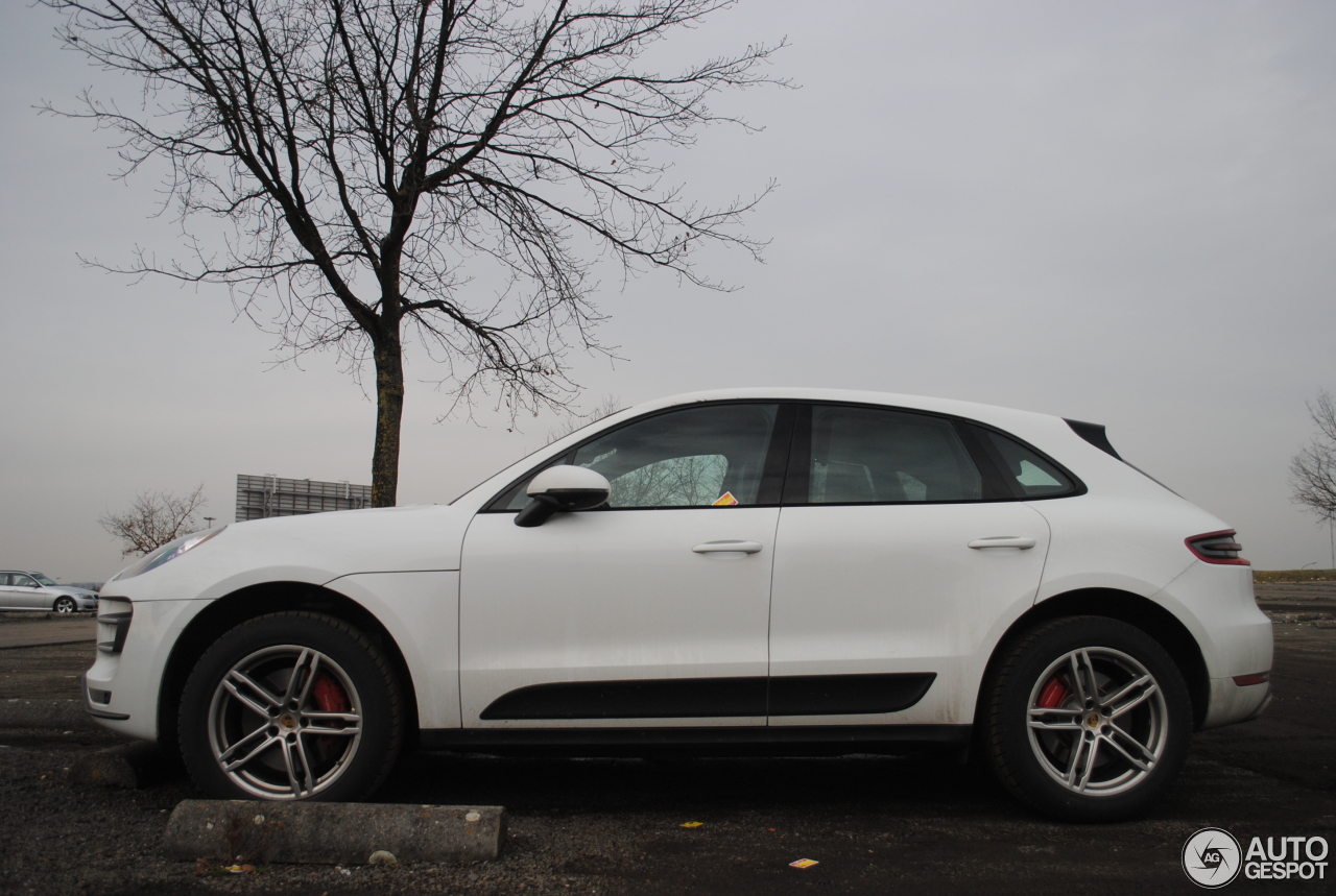 Porsche 95B Macan Turbo