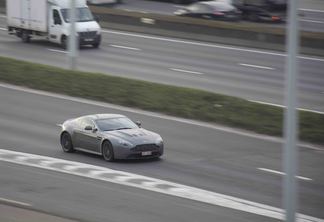 Aston Martin V12 Vantage