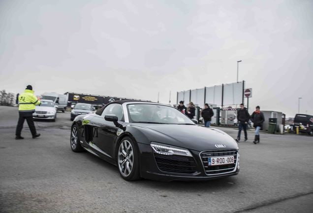 Audi R8 V10 Spyder 2013