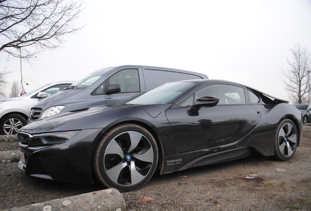 BMW i8