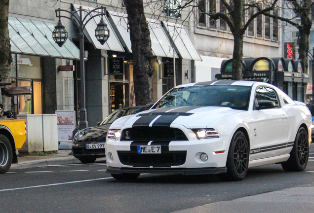 Ford Mustang Shelby GT500 2013