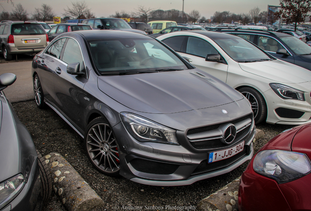 Mercedes-Benz CLA 45 AMG C117