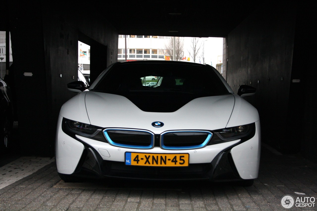 BMW i8