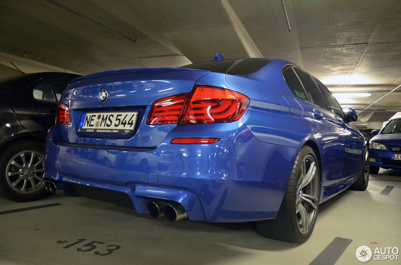 BMW M5 F10 2011