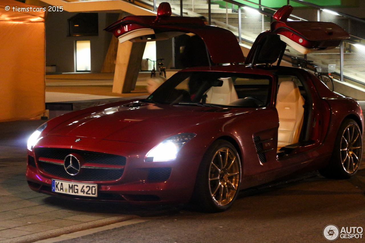 Mercedes-Benz SLS AMG