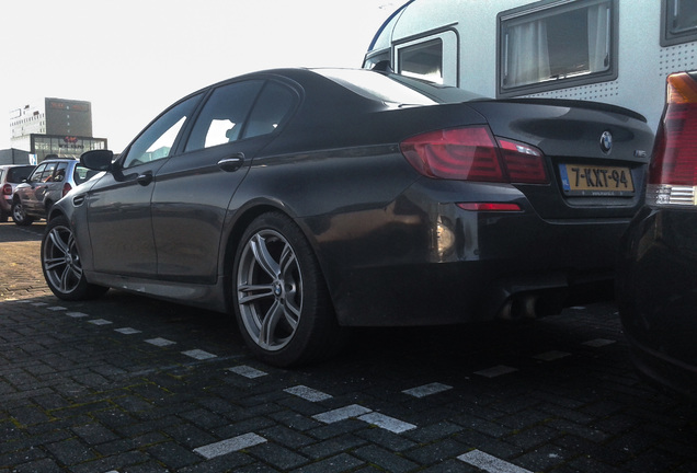 BMW M5 F10 2011