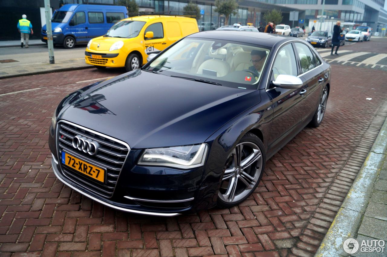 Audi S8 D4