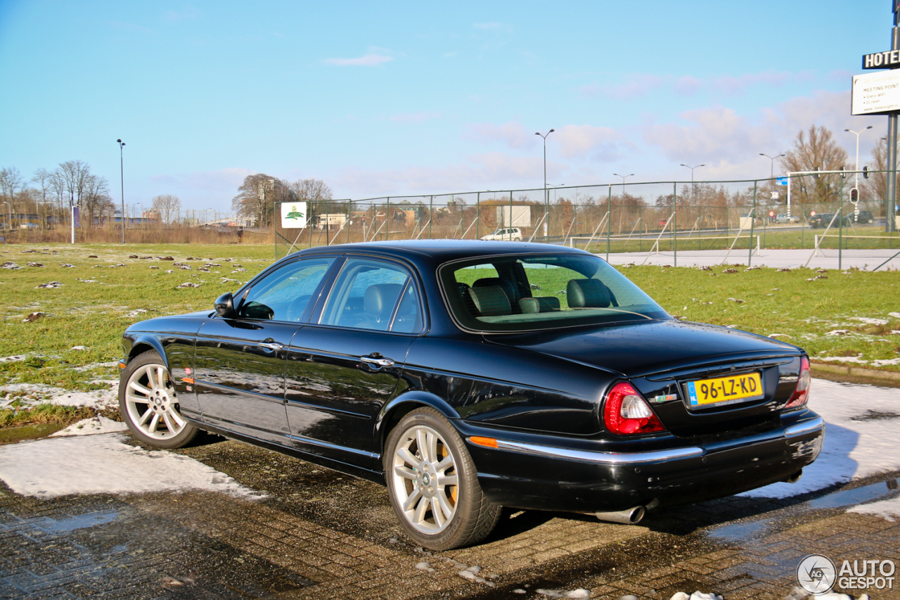 Jaguar XJR