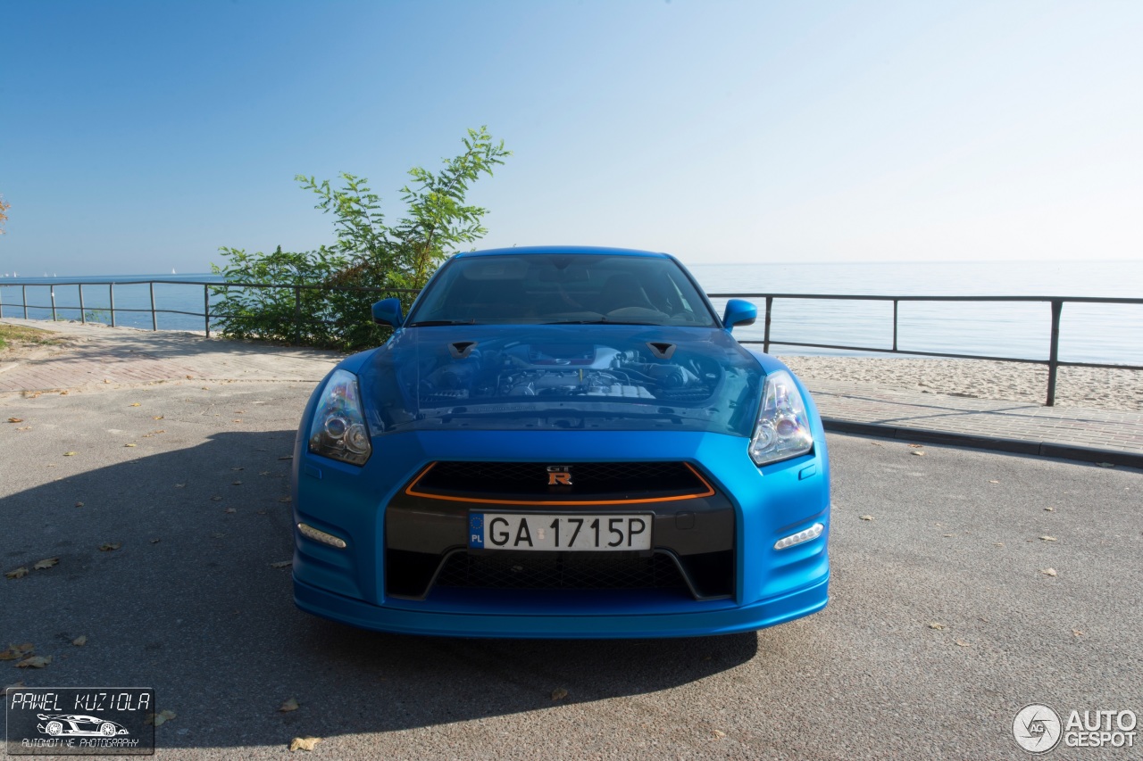 Nissan GT-R 2011