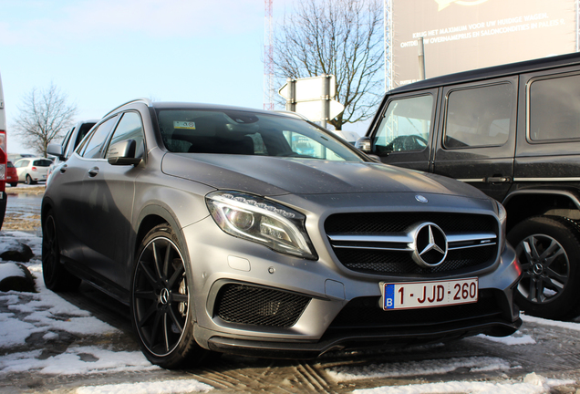 Mercedes-Benz GLA 45 AMG X156