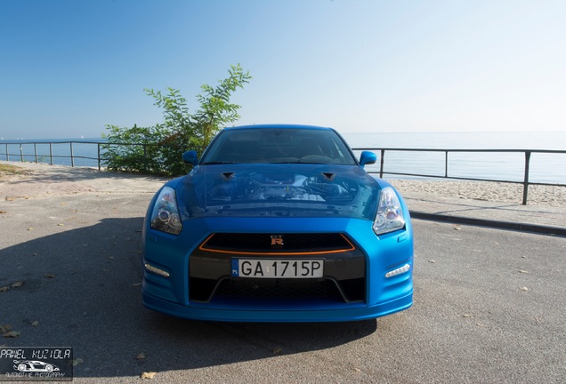 Nissan GT-R 2011