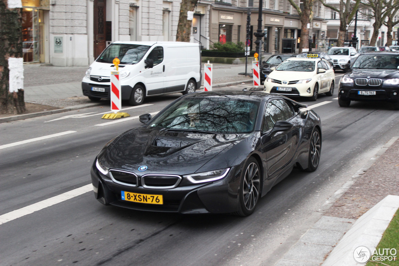 BMW i8