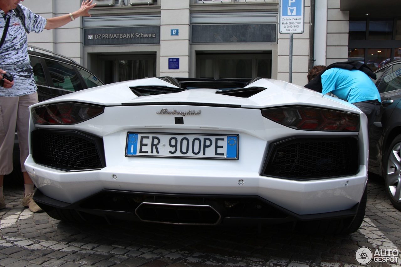 Lamborghini Aventador LP700-4 Roadster