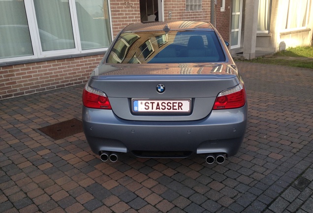 BMW M5 E60 2005