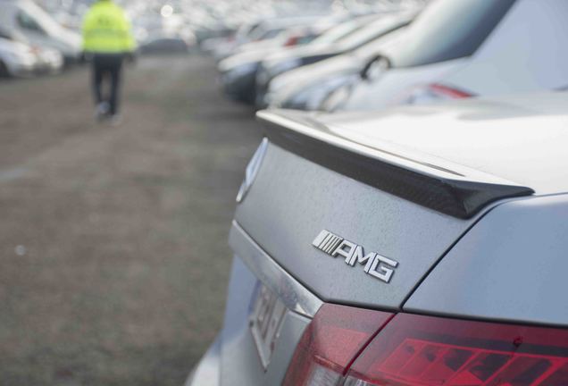 Mercedes-Benz E 63 AMG W212 V8 Biturbo