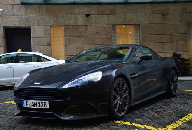 Aston Martin Vanquish 2013