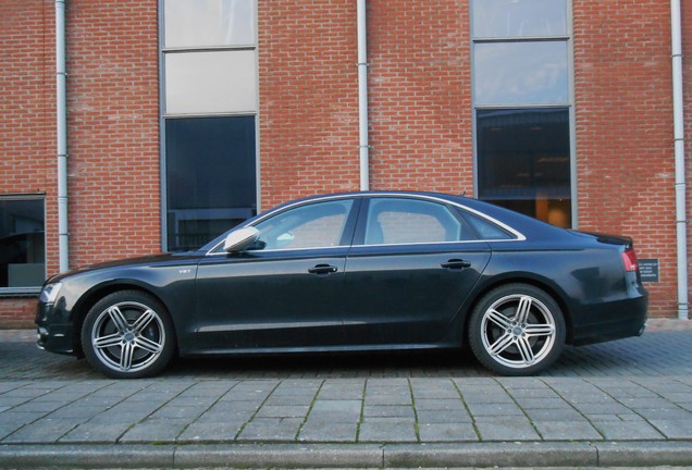 Audi S8 D4