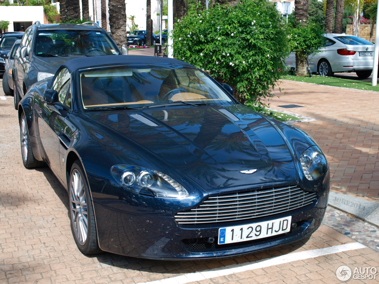 Aston Martin V8 Vantage Roadster