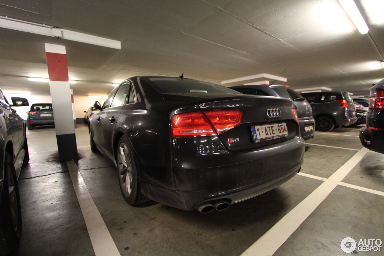 Audi S8 D4