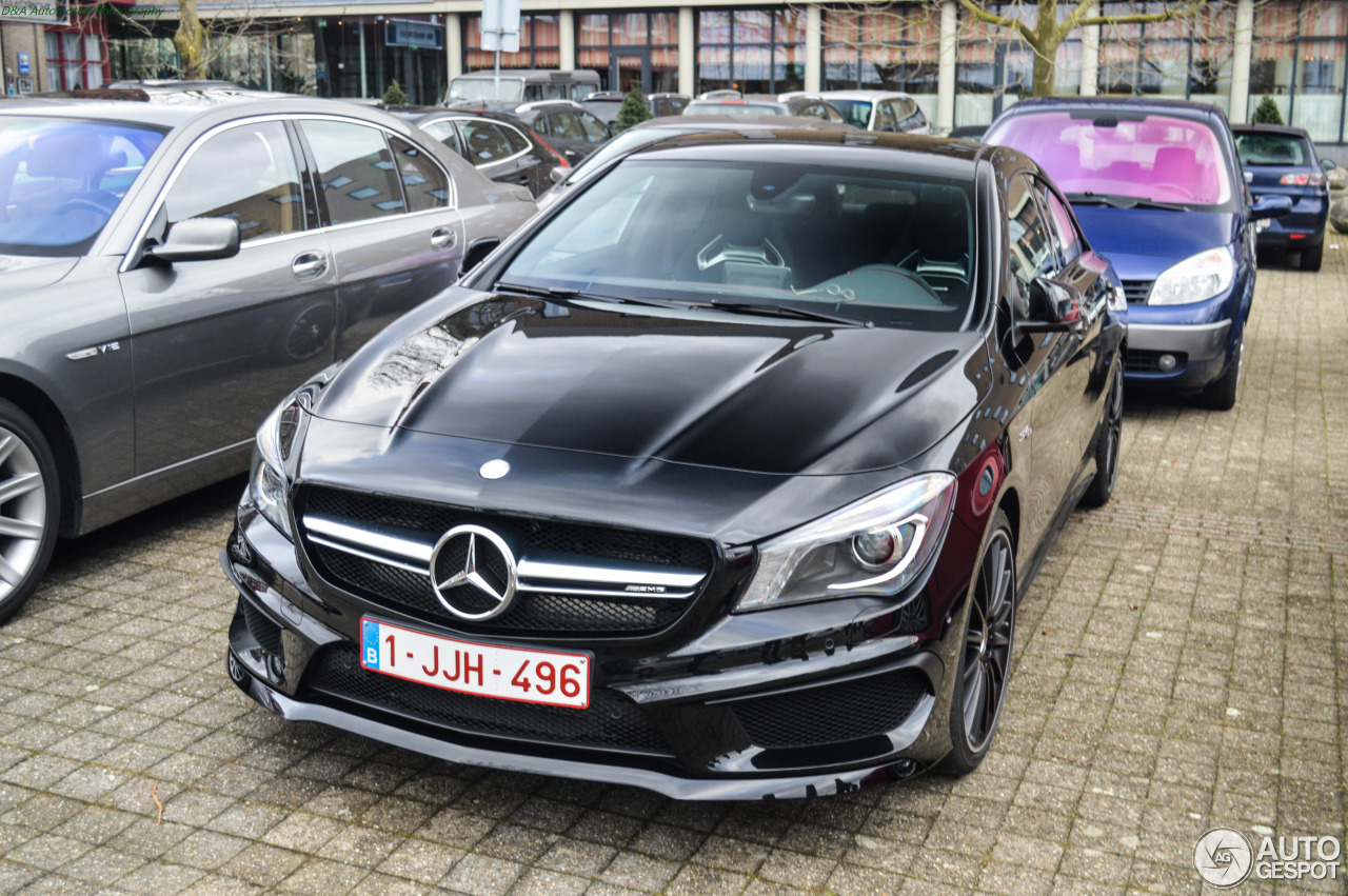 Mercedes-Benz CLA 45 AMG C117