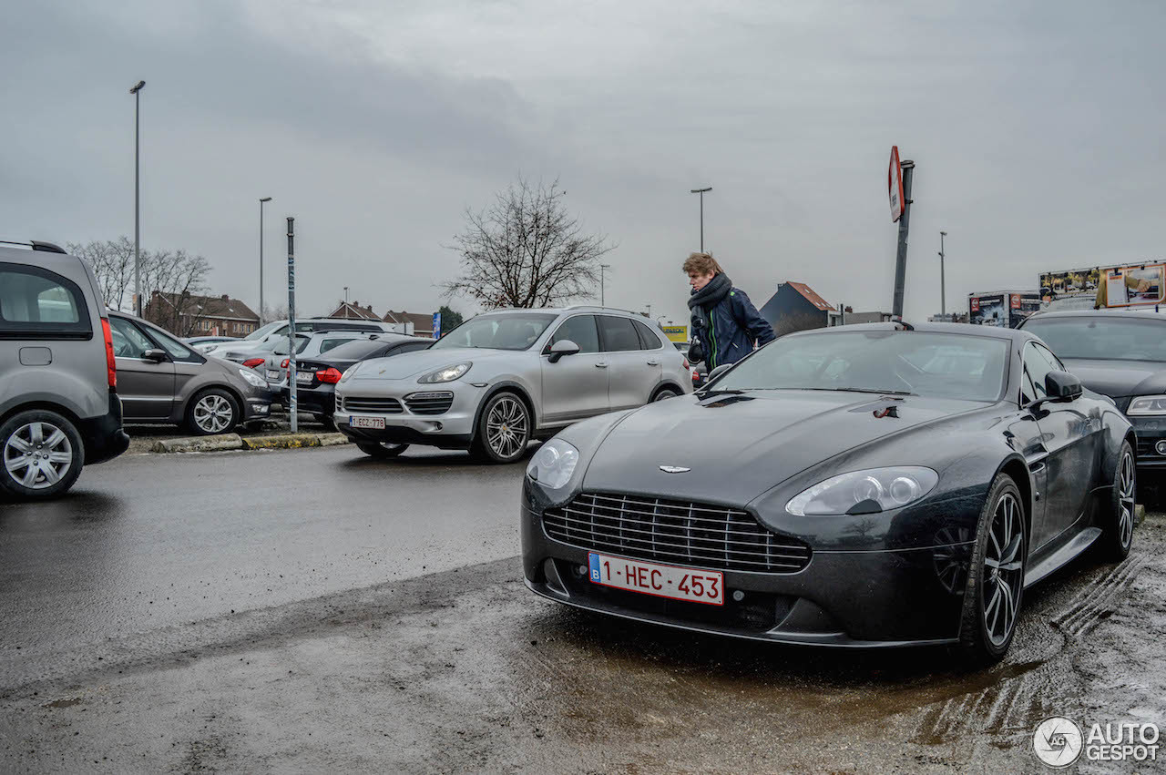 Aston Martin V8 Vantage S